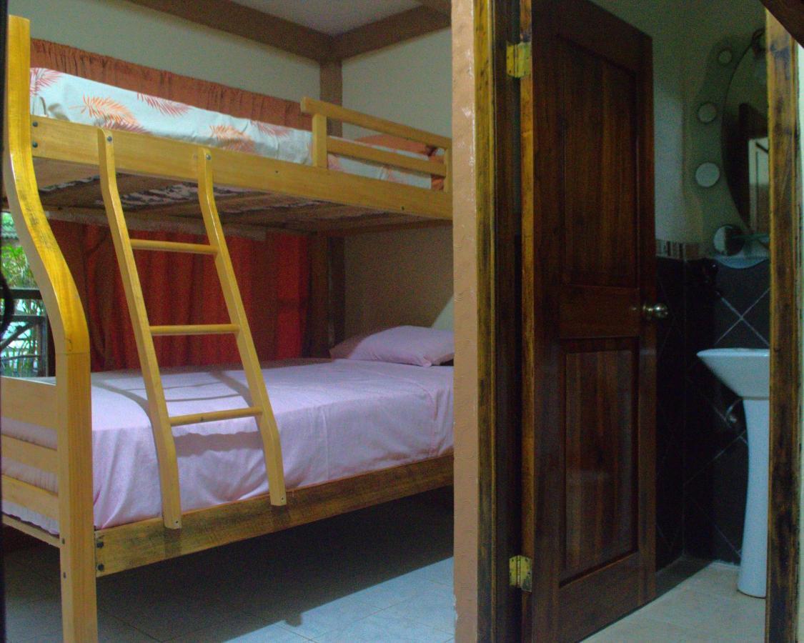 מונטניטה Hostal Tierra Y Mar מראה חיצוני תמונה
