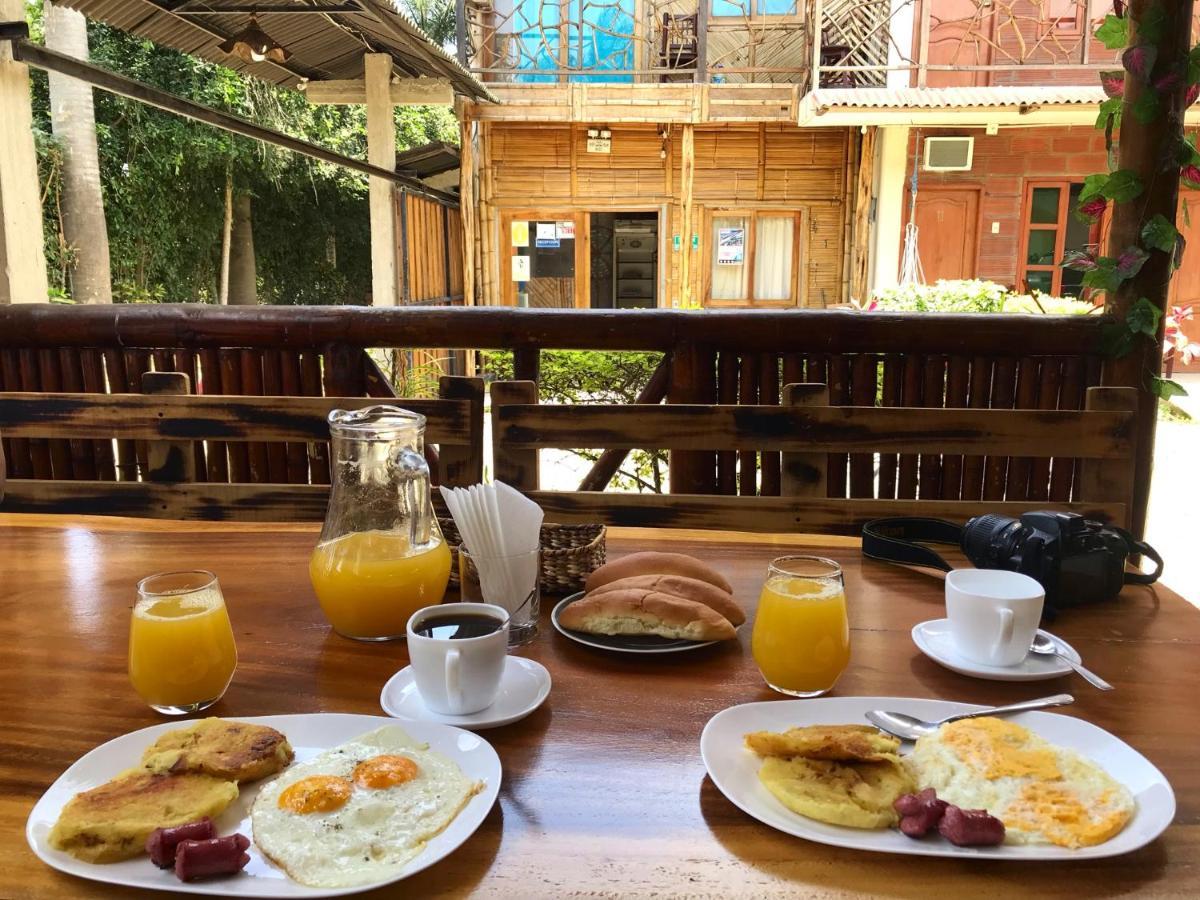 מונטניטה Hostal Tierra Y Mar מראה חיצוני תמונה